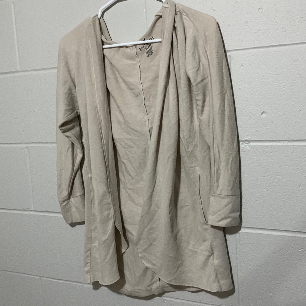 XS American Eagle cream sweater